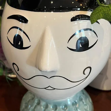 ليندث هاو