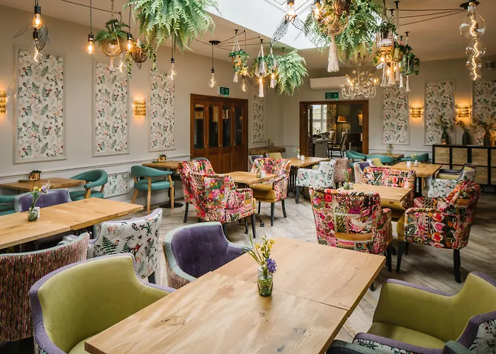 ليندث هاو فندق 4*